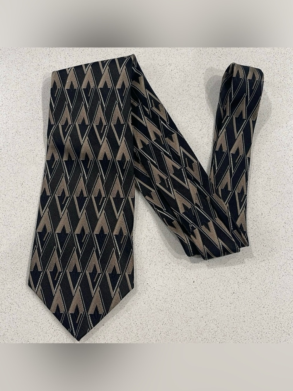 Dona / Dona 100% Silk Handmade Tie Black & Brown Diamond Pattern